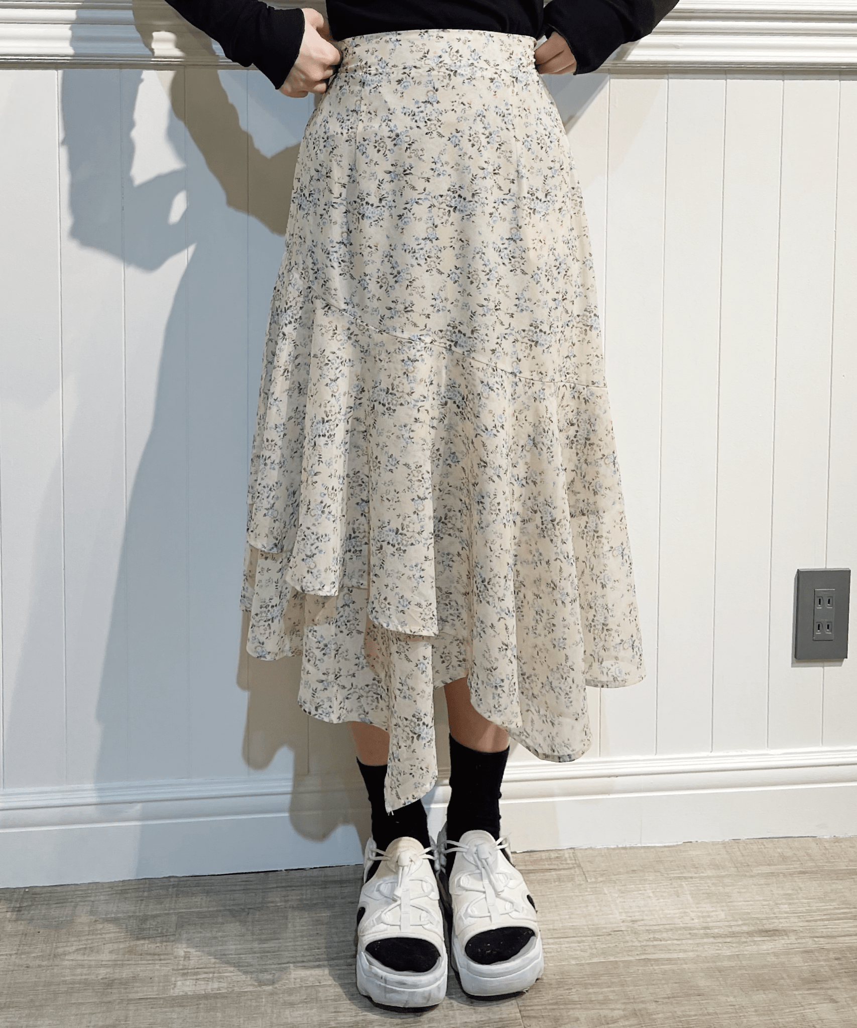 Floral Assymmetric Skirt 花柄アシンメトリーシフォンスカート - LOVE POMME POMME