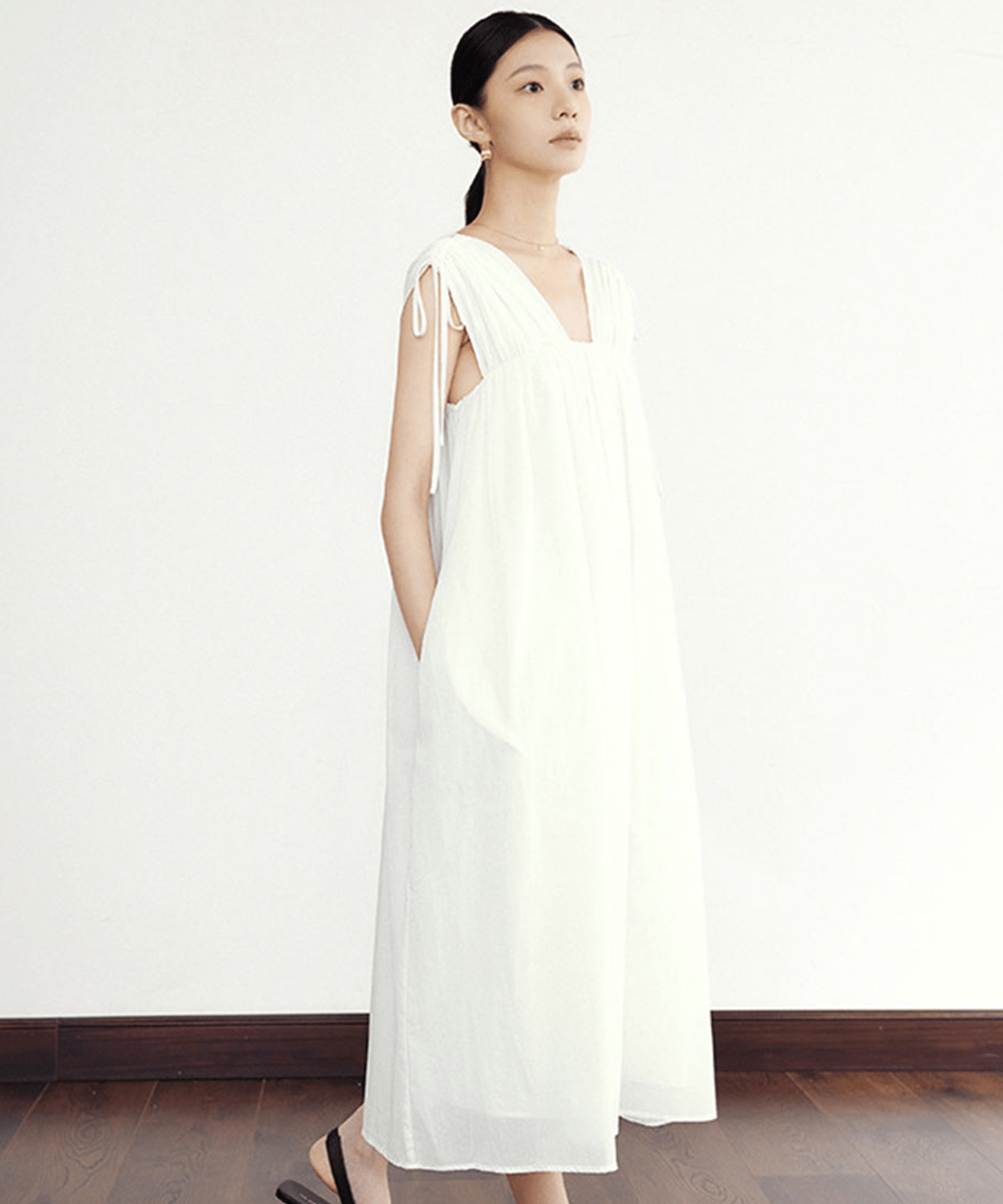 V-neck Shirring Sleeveless Onepiece - LOVE POMME POMME